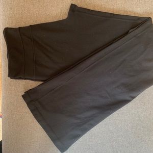 Lululemon black flare Groove pant size 8